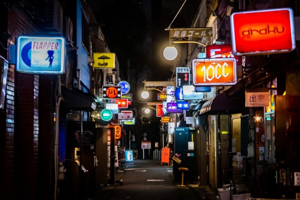 東京の写真スポット 新宿ゴールデン街